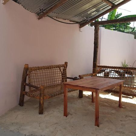 Mkadi Beach House 2 Bed & Breakfast Nungwi Exterior photo